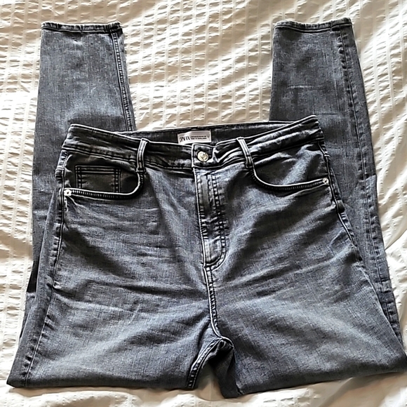 Zara Sculpted High Rise TRF Skinny Jeans - Size 32 (14) - Picture 2 of 4